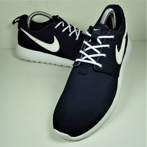 Nike Roshe One Big Kid's Shoes Size: 6.5Y